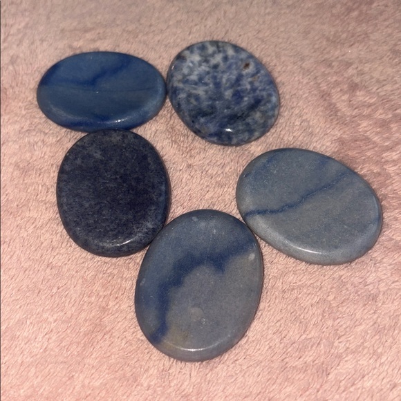 ✨ Natural Crystal Worry Stone | Pocket Palm Stone | Anxiety Relief & Meditation - Picture 6 of 9
